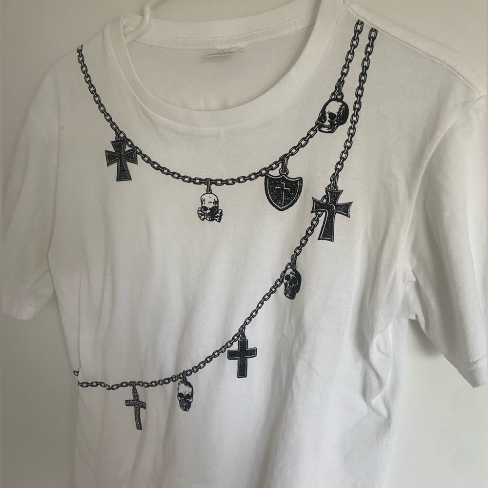 Number (n)ine cross tee